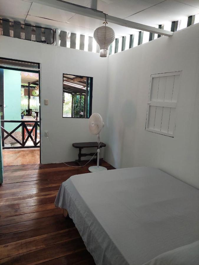 Готель Mar Caribe Pv Puerto Viejo de Talamanca Екстер'єр фото